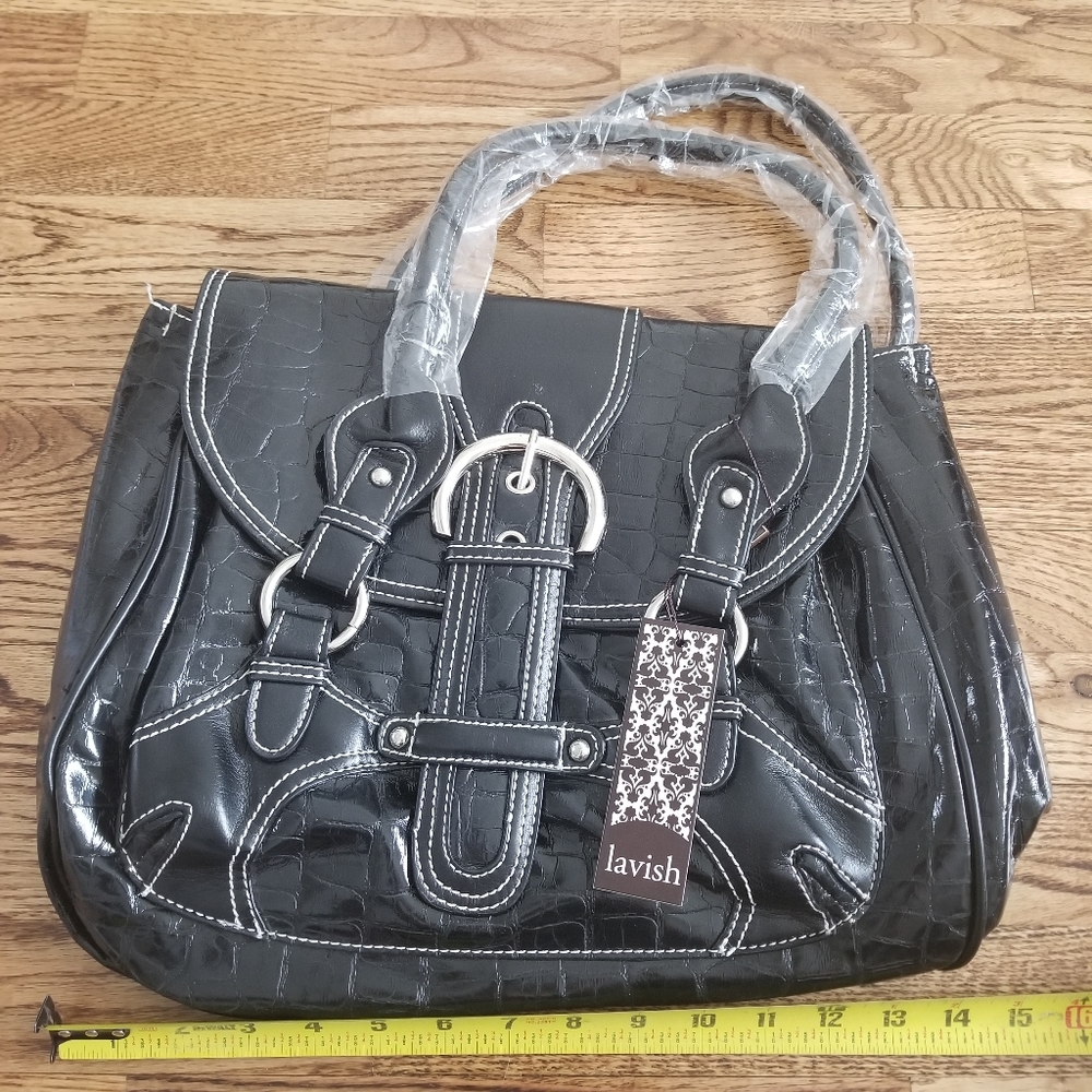 Lavish NWT Purse with Dust Cover